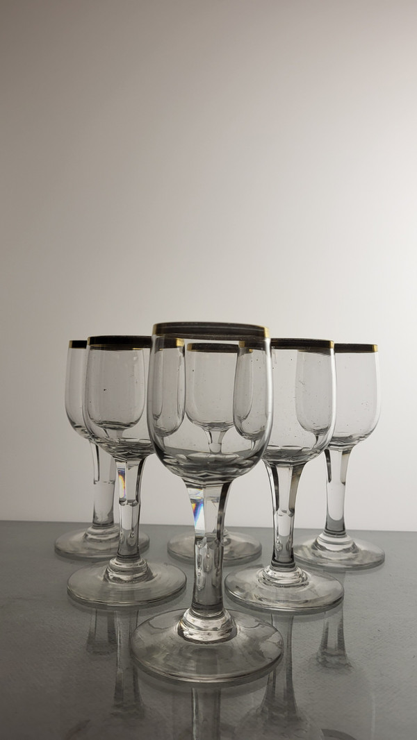 12 crystal wine glasses