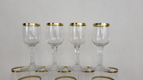 12 crystal wine glasses