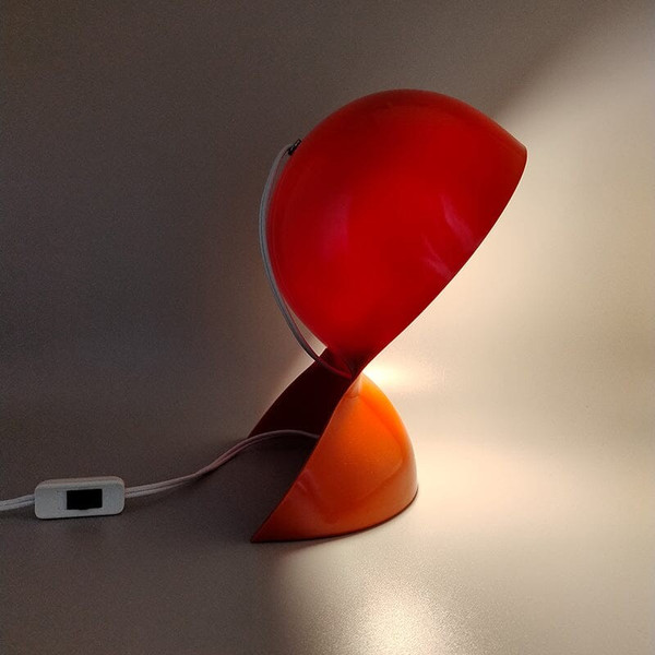 Lampada da tavolo originale Dalù rossa degli anni '60 di Vico Magistretti per Artemide (non una replica)