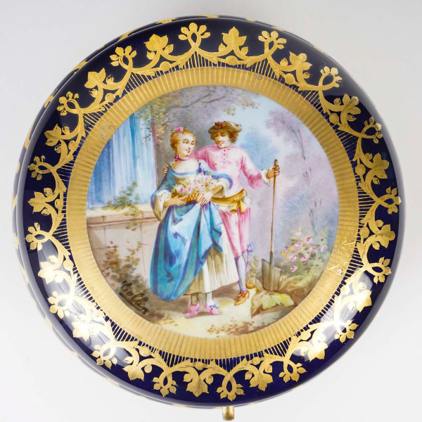 Beautiful Sèvres porcelain candy box, late 19th century