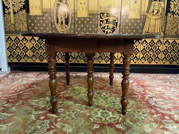 Louis Philippe 6 Leg Round Dining Table