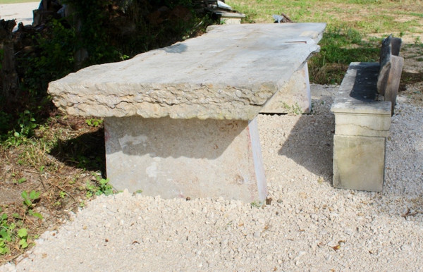 Table De Monastère En Pierre De Saint Cyr Et Son Banc