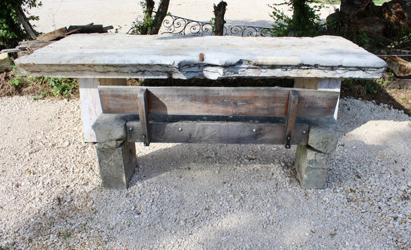 Table De Monastère En Pierre De Saint Cyr Et Son Banc