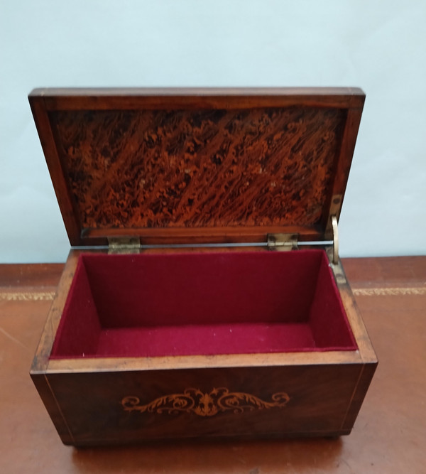 Coffret marqueté