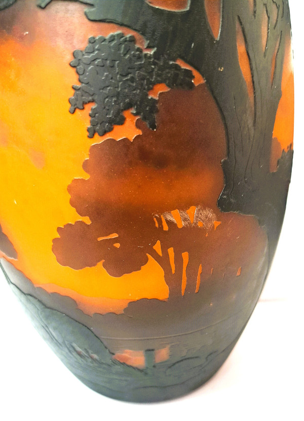 Very beautiful Muller Frères Luneville vase, signed, with lake décor