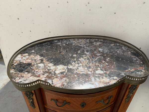 Paire de petites commodes en rognon de style Louis XV / XX siècle