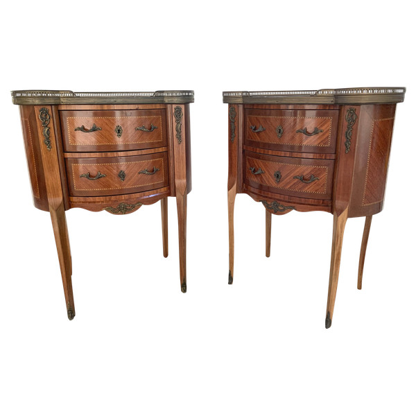 Paire de petites commodes en rognon de style Louis XV / XX siècle