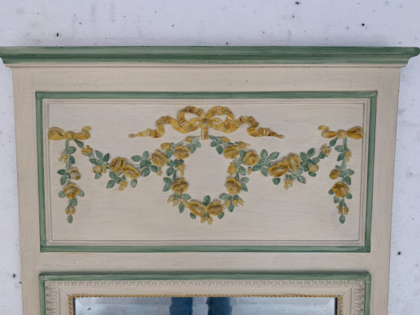 Trumeau de style Louis XVI en bois rechampi XX siècle