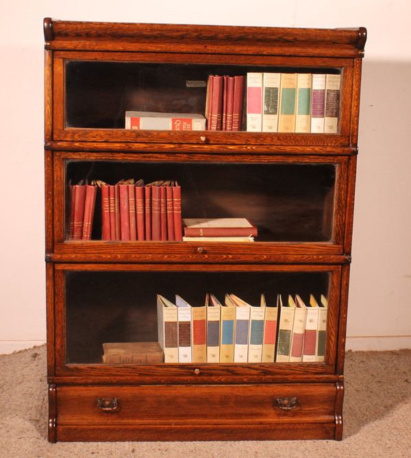 Globe Wernicke Bookcase In Oak Of 3 Elements With A Drawer