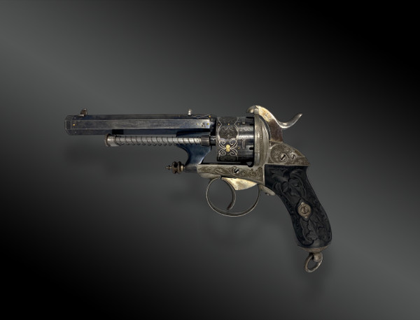 Necessary case with a luxurious CHAMELOT DELVIGNE Pinfire Revolver. FRANCE XIXth century