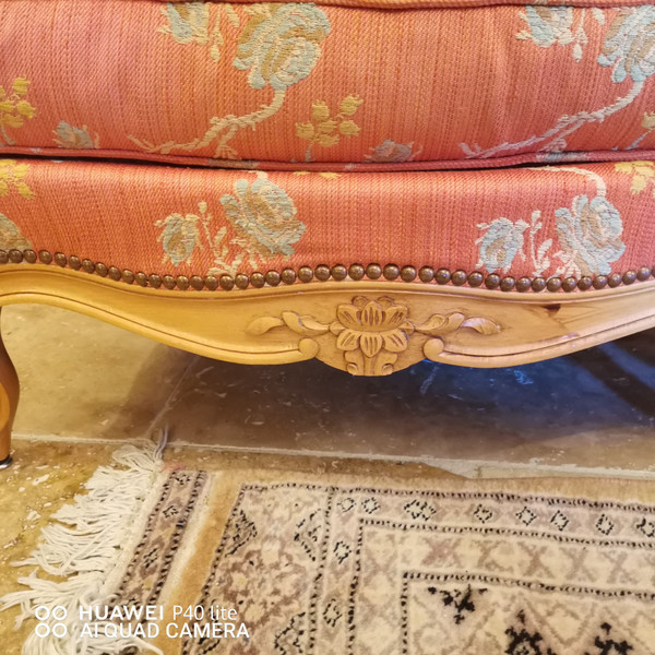 Louis XV blond cherrywood armchair and bergère bench seat, early 20th century