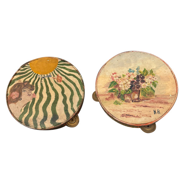 Paire de tambourins peints décor 1900 et floral par HR début XXe