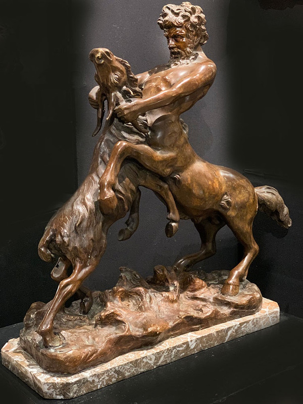 Grand bronze XIX ème, 65 cm, de James HUNT 1880 / ?,  Centaure en lutte avec un bouc