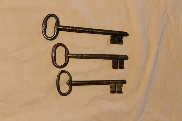 Collection of 16 wrought-iron keys from the Haute Epoque to the 18th century