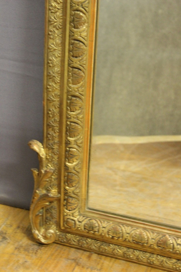 Napoleon III period mirror in 19th century gilded stucco