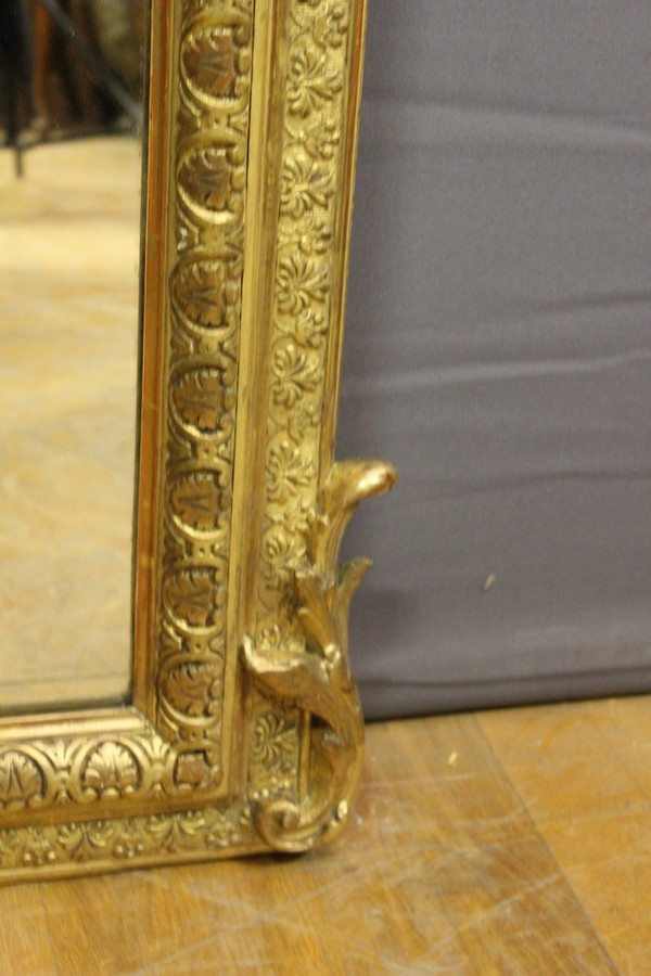 Napoleon III period mirror in 19th century gilded stucco