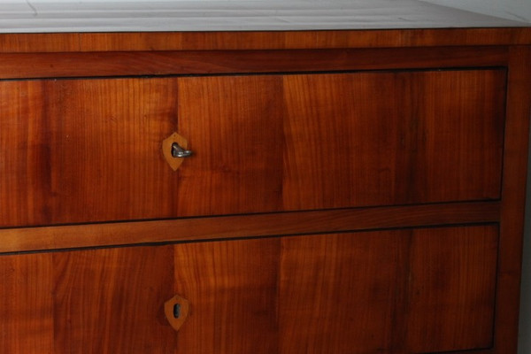 Antique Sienese Louis XVI chest of drawers - chest of drawers 1770 in cherry. Restored. Size 124 x 57. Height 94.50