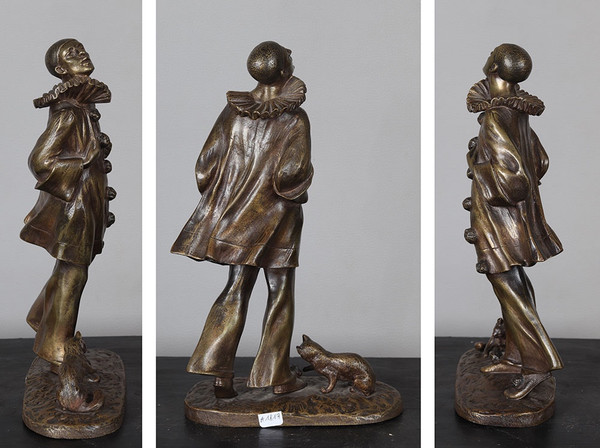 Bronze, early 20th century, 30 cm, signed: Robert BOUSQUET 1894/1917, Pierrot and his cat