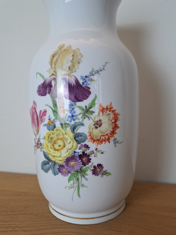 Meissen, Große Vase, Blumen, Porzellan, 20. Jahrhundert.