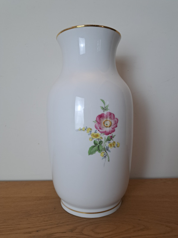 Meissen, Große Vase, Blumen, Porzellan, 20. Jahrhundert.