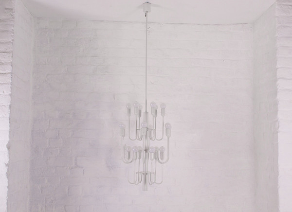 Grand lustre chandelier blanc 1970 à 18 feux