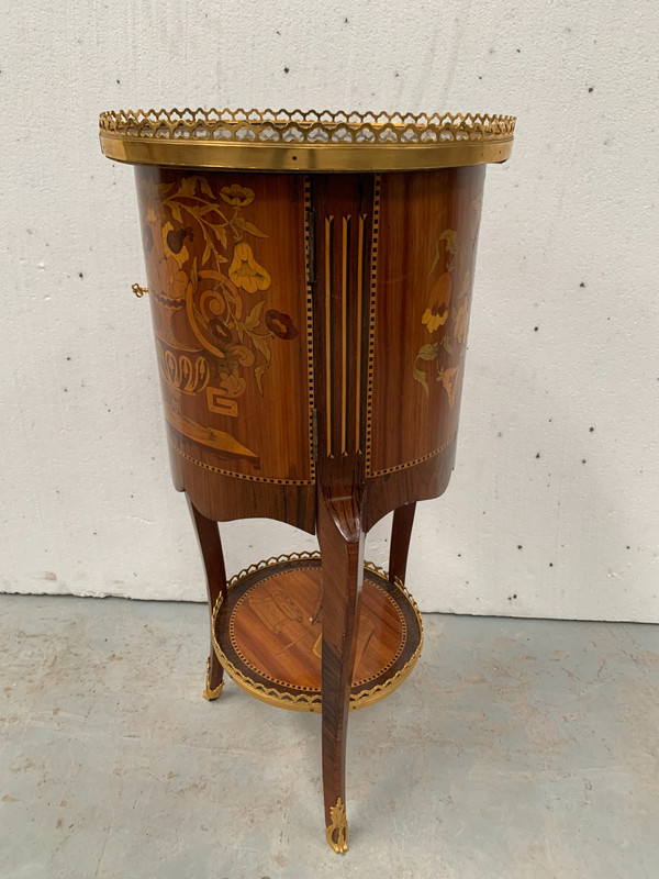 Transition style snack table in 20th century marquetry