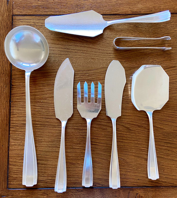 Boulenger silver metal cutlery set