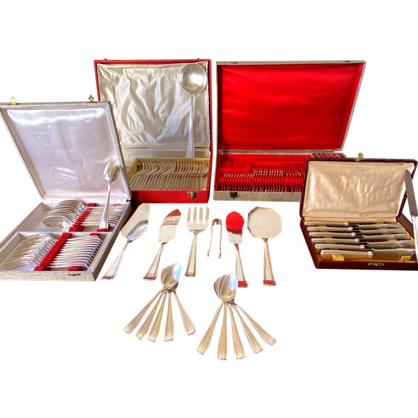 Boulenger silver metal cutlery set