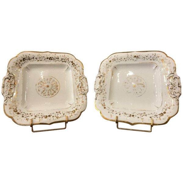 Pair of 19th century "Jacob Petit" Old Paris porcelain cake dishes