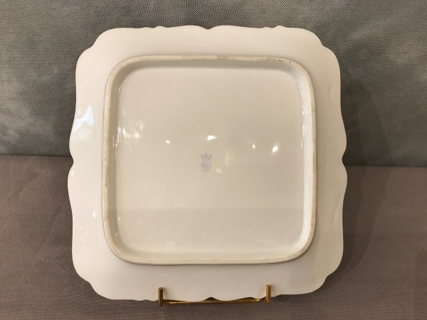 Plat à gâteaux en porcelaine anglaise d'époque 19 ème de la marque "Derby"