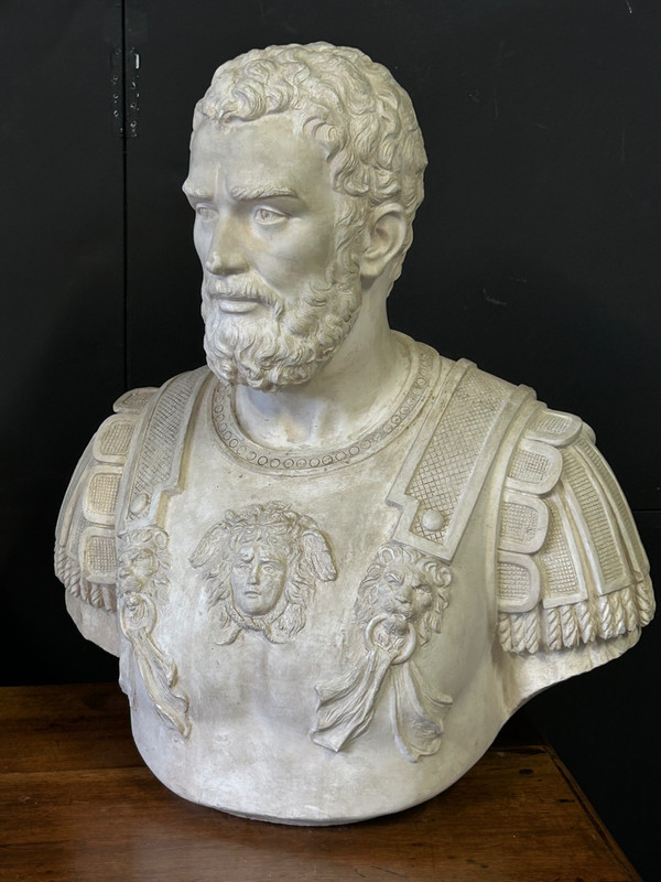 Important Portrait En Buste D’empereur Romain En Cuirasse - Sculpture En Plâtre XXéme Siècle 