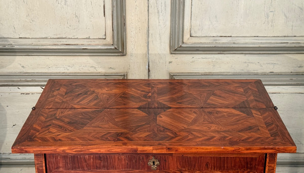 Mazarin De Changeur desk in 18th century marquetry