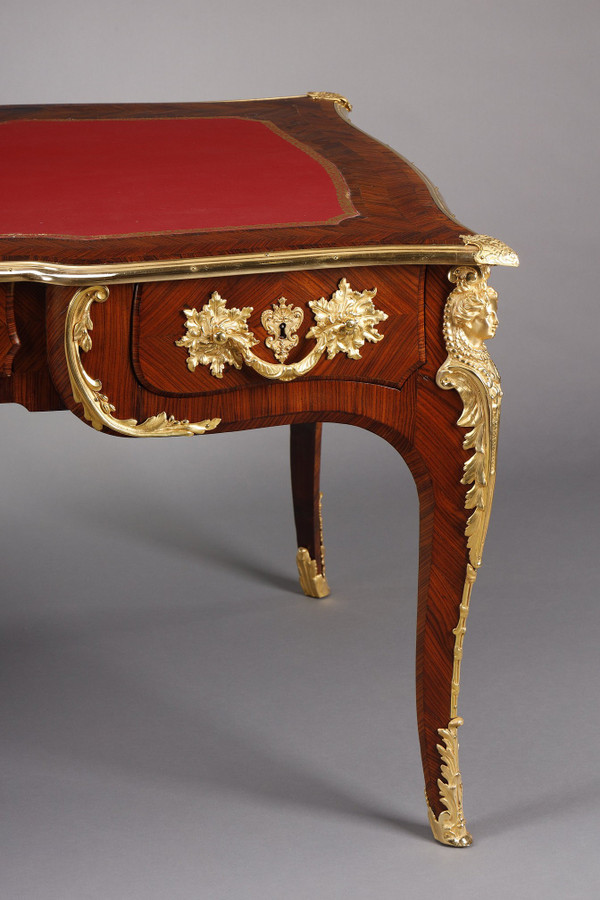 LARGE FLAT DESK IN INLAID ROSEWOOD VENEER IN THE LOUIS XV STYLE