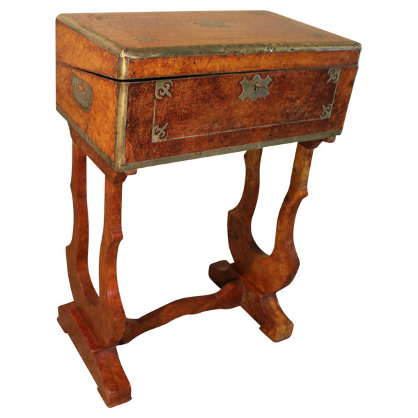 Charles X conversion travel desk in burr walnut, 19th century