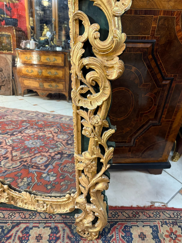 MIROIR DE STYLE LOUIS XV EN BOIS DORE