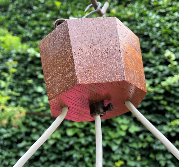 Lampadario scandinavo in teak e opalino