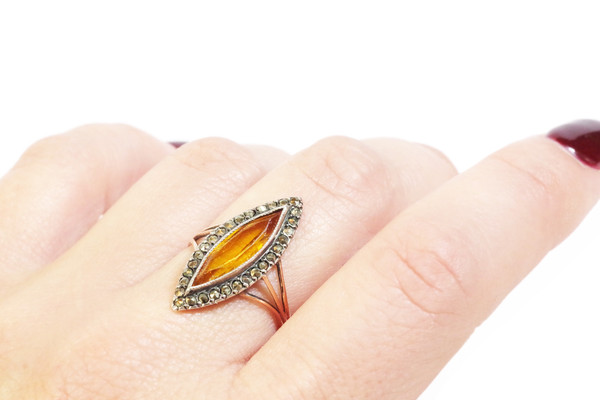 Victorian marquise yellow ring in 18k gold and silver, navette ring, marcassites, yellow glass