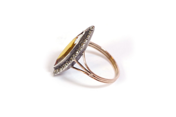 Victorian marquise yellow ring in 18k gold and silver, navette ring, marcassites, yellow glass