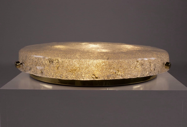 Large round ceiling light in brass and Murano glass.