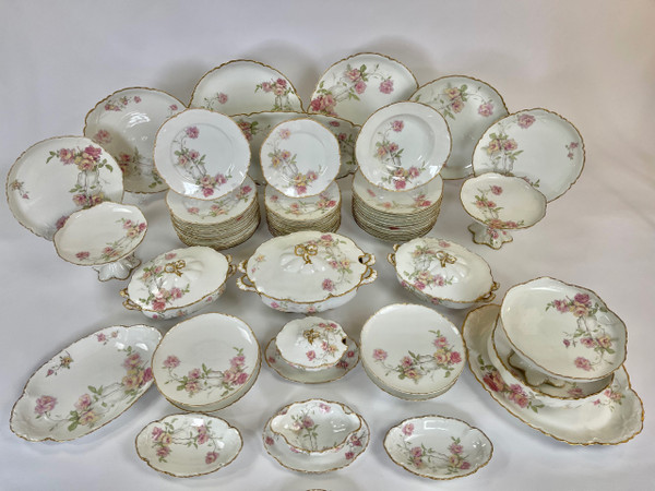 Außergewöhnliches Haviland Limoges Porzellanservice – Baltimore Rose – 61-teilig