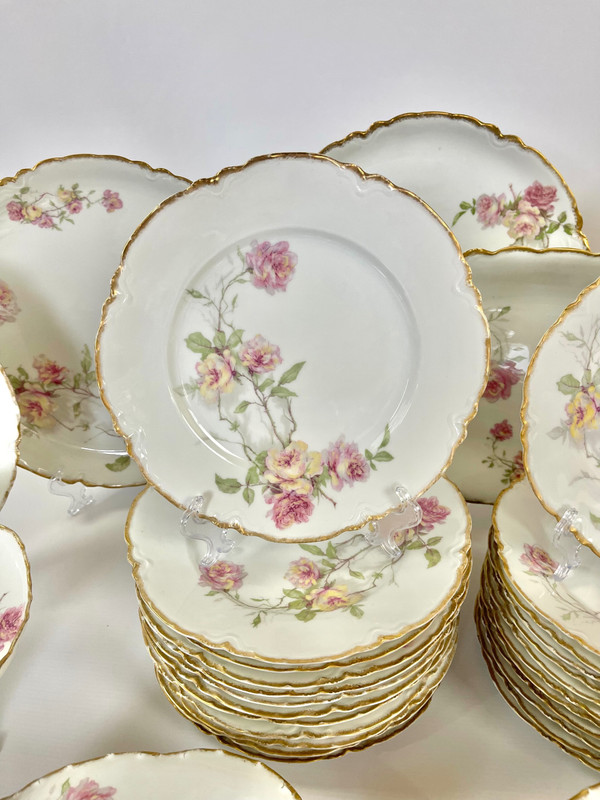 Außergewöhnliches Haviland Limoges Porzellanservice – Baltimore Rose – 61-teilig