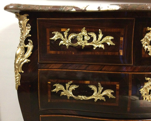 Remise de 25\% - Estampillée. Ellaume - Commode Louis XV - 18ème Siècle