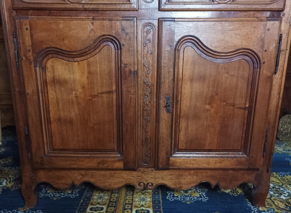 Regency 4-türiges Schrank-Sideboard aus geschnitztem Walnussholz