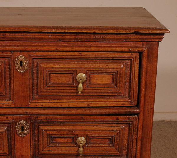 Small 17th Century Oak Chest Of Drawers William And Mary Period