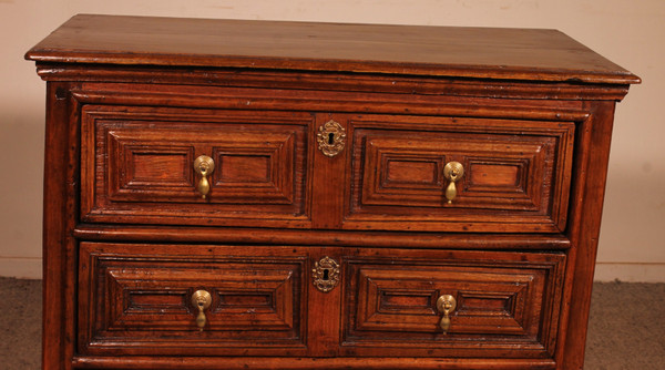 Small 17th Century Oak Chest Of Drawers William And Mary Period