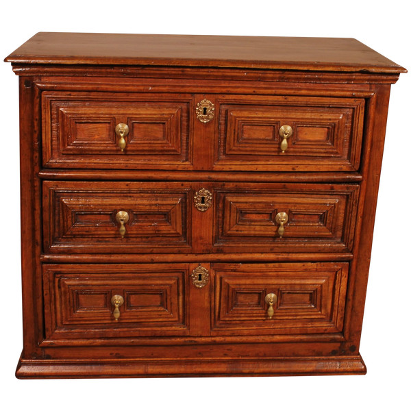 Small 17th Century Oak Chest Of Drawers William And Mary Period