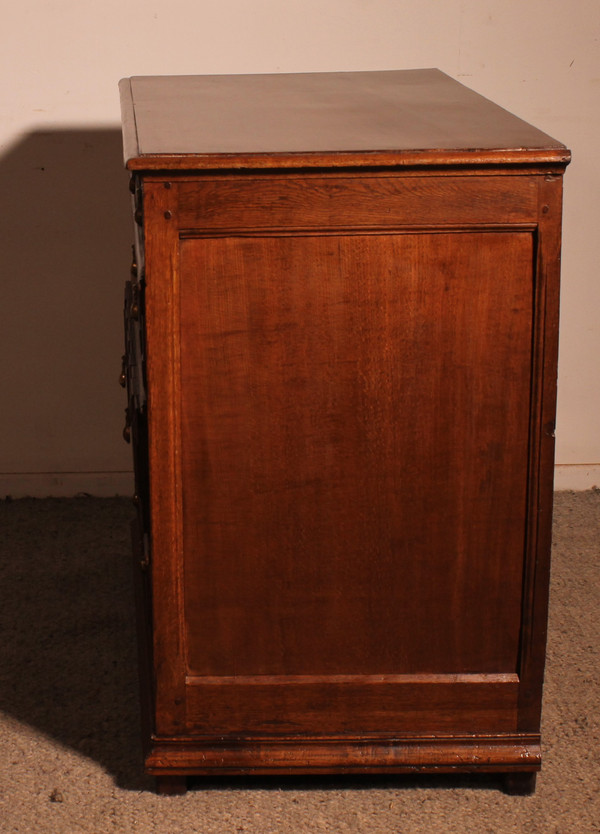 17th Century Jacobean Oak Chest Of Drawers