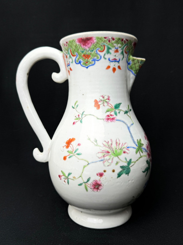 Verseuse en Porcelaine de Chine Compagnie Indes Famille rose période Qianlong  