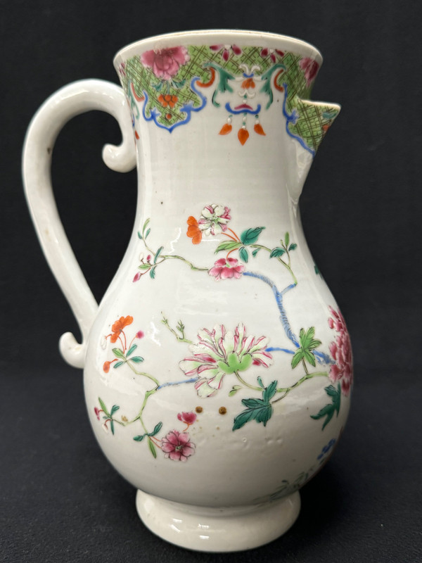 Verseuse en Porcelaine de Chine Compagnie Indes Famille rose période Qianlong  