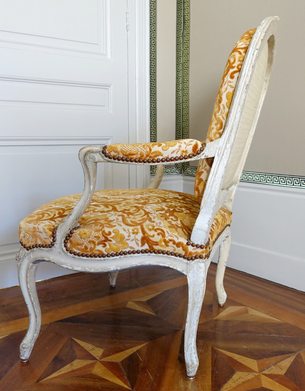 Fauteuil à la Reine d'époque Louis XV, velours frappé